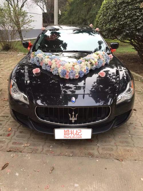 婚车装饰与租赁全攻略 打造完美婚礼的第一道风景线